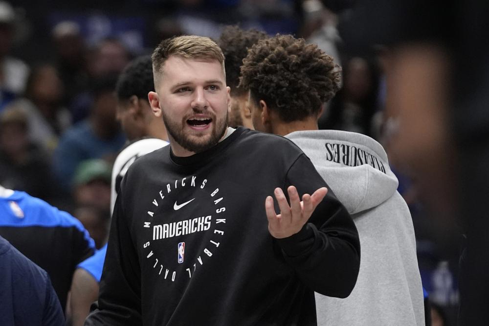 他在防守中 他在防守中